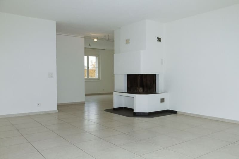 Helle 4.5-Zimmer-Wohnung mit Balkon und Cheminée in Boswil (11)
