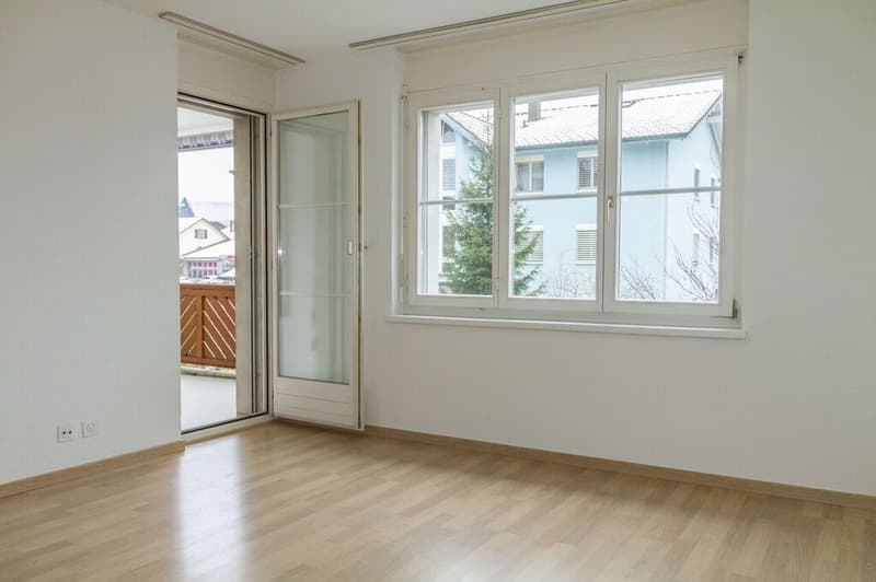 Helle 4.5-Zimmer-Wohnung mit Balkon und Cheminée in Boswil (10)