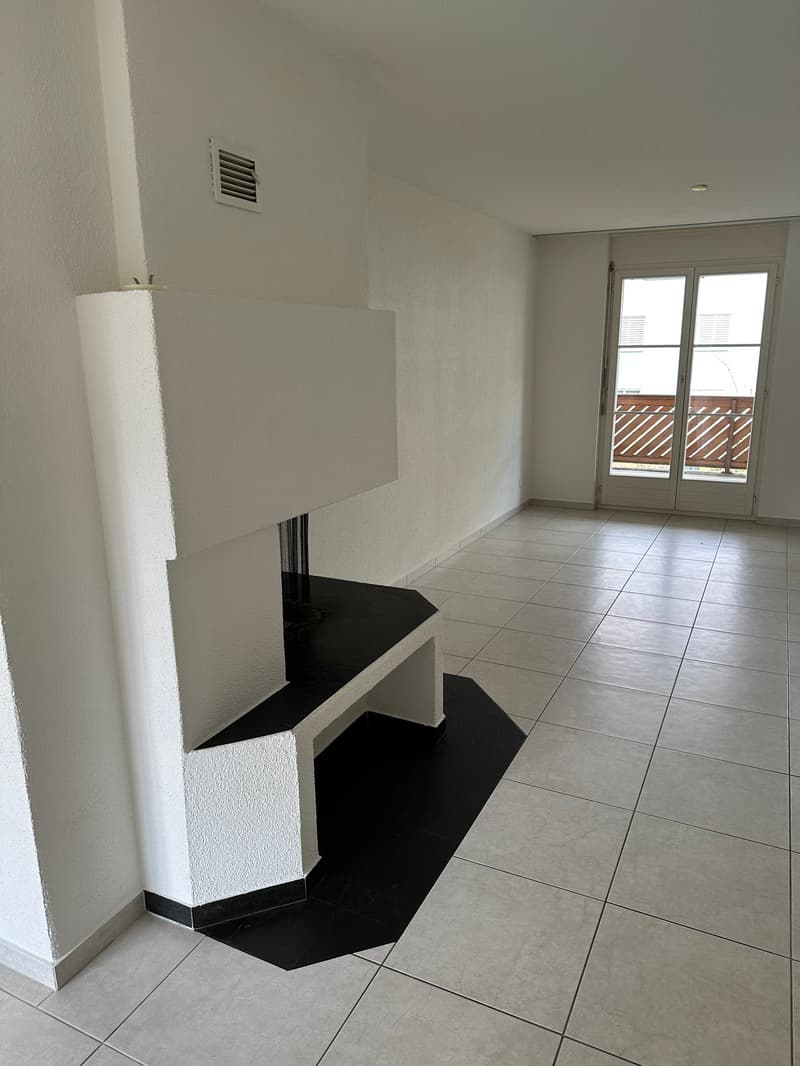 Helle 4.5-Zimmer-Wohnung mit Balkon und Cheminée in Boswil (14)