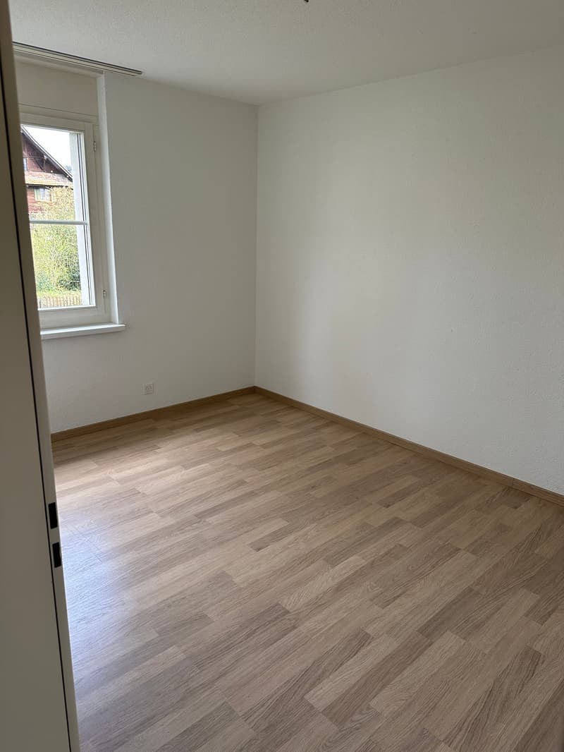 Helle 4.5-Zimmer-Wohnung mit Balkon und Cheminée in Boswil (16)