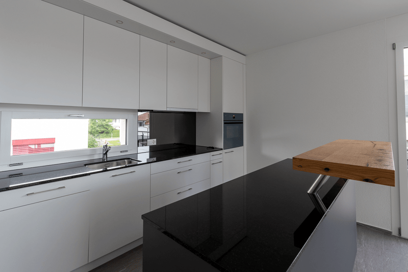 Moderne Wohnung mit Eigentumsstandard, Alpensicht und sonnigem Balkon in Boswil (2)