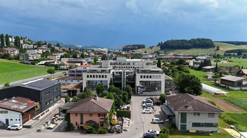 Spazio commerciale attraente a Worb - flessibile, utilizzabile, idealmente connesso (15)