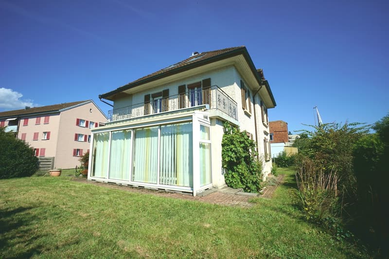 Spacieuse maison unifamiliale 6.5 pièces dans un emplacement attractif avec réserve de terrain constructible (2)