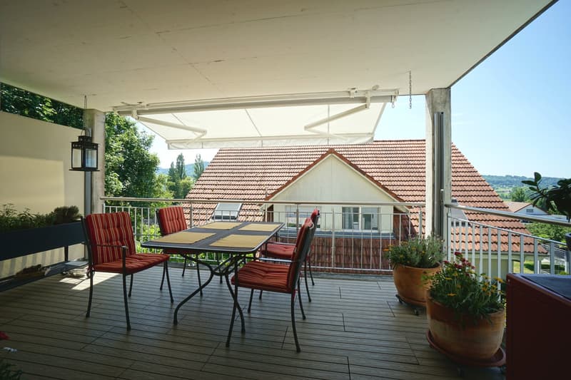 Well-maintained 4.5-room maisonette apartment in an attractive and tax-friendly municipality (6)