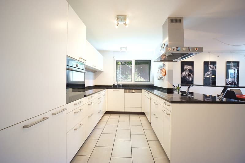 Well-maintained 4.5-room maisonette apartment in an attractive and tax-friendly municipality (5)