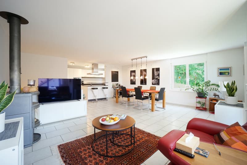 Well-maintained 4.5-room maisonette apartment in an attractive and tax-friendly municipality (3)