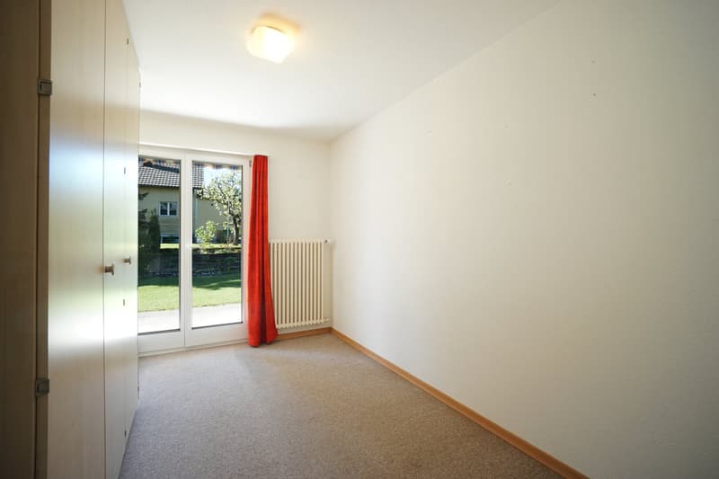 Idyllic 5.5-room single-family house with well-kept surroundings, biotope, and garage (9)