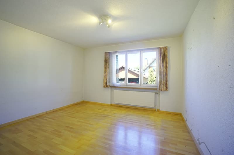 Maison de famille de 6,5 pièces confortable dans un emplacement ensoleillé avec potentiel de transformation et d'agrandissement (8)