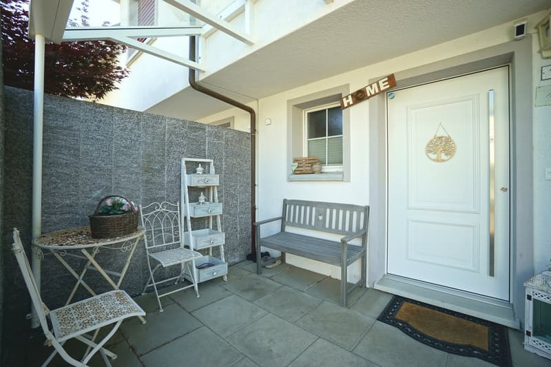 Sunny 5.5-room semi-detached house with spacious garden, hobby room, and garage (27)