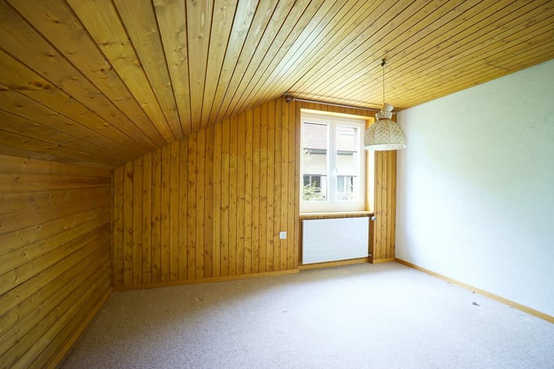 Freistehendes 6-Zimmer-Einfamilienhaus in familienfreundlichem Quartier, an sonniger Lage (13)
