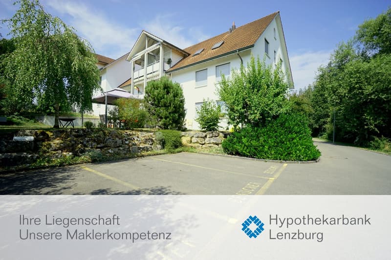 Gepflegte 2.5 Zimmer-Gartenwohnung an attraktiver und sonniger Lage mit grossem Garten (1)