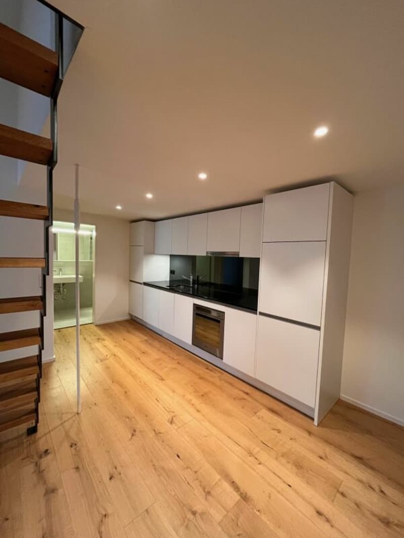 Apartment in the old town with balcony (1)