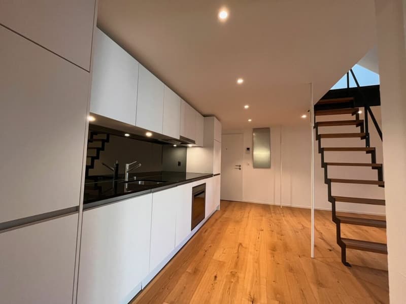 Apartment in the old town with balcony (2)
