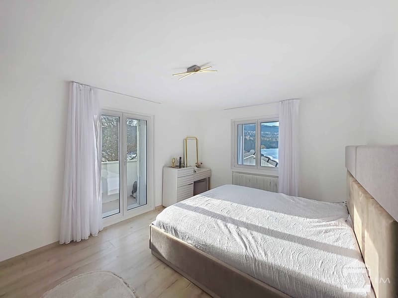 Villa individuelle rénovée avec vaste parcelle et vue dégagée (7)