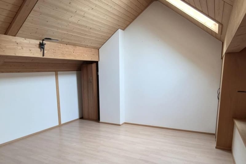 Charmantes Einfamilienhaus in ruhiger Lage in Schüpfen (8)
