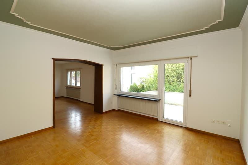 EG: Wohn- und Essbereich mit Ausgang zur Terrasse