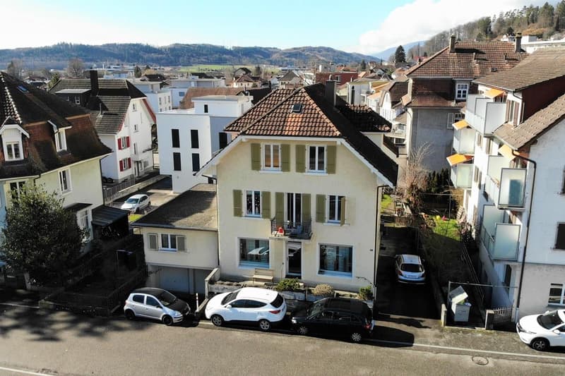Renoviertes Mehrfamilienhaus mit 4 Einheiten und 5% Bruttorendite (1)