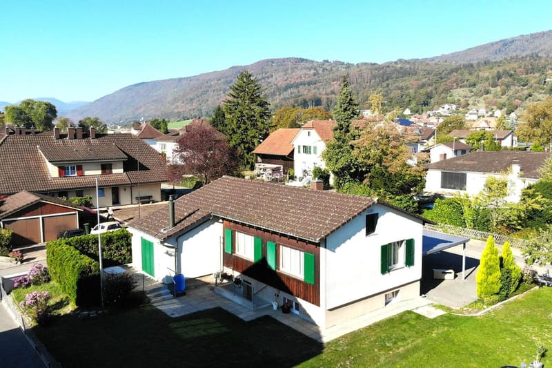 Freistehendes 4.5-Zimmer-Einfamilienhaus in ruhigem Wohnquartier (2)