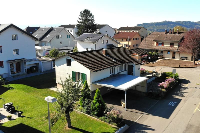 Freistehendes 4.5-Zimmer-Einfamilienhaus in ruhigem Wohnquartier (3)