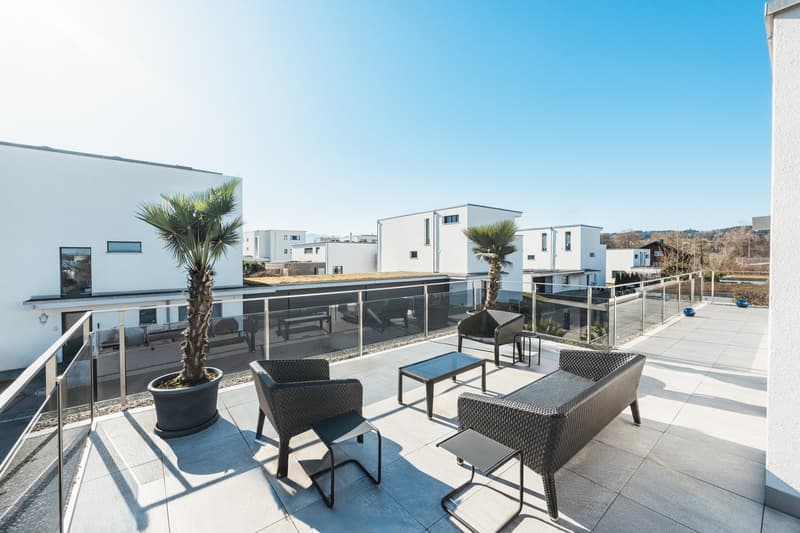 Grosszügige Terrasse