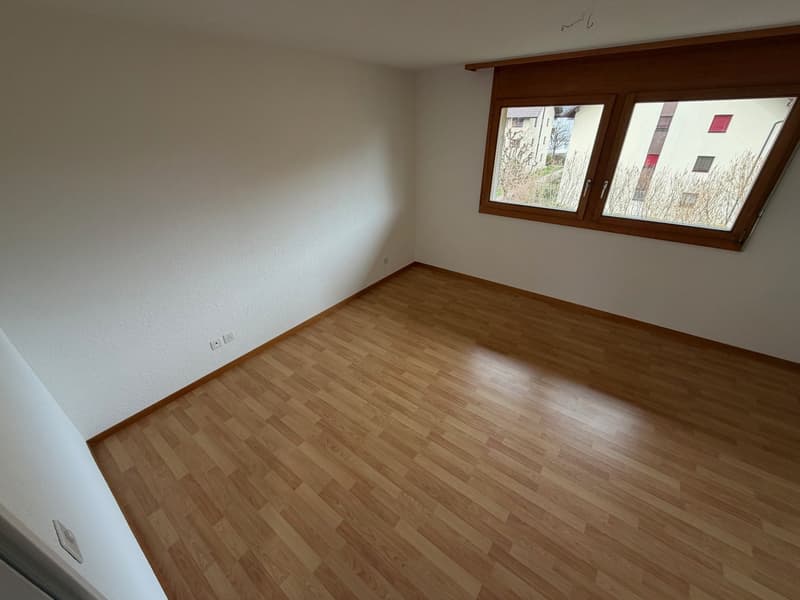 Kinderfreundliche 4.5 Zimmer-Wohnung mit 2 Balkonen (4)