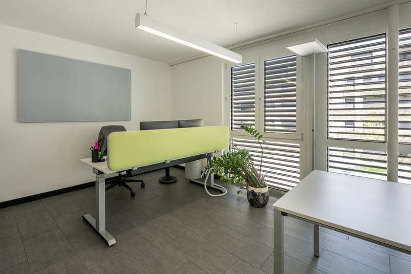 Espace de bureau spacieux de 7 pièces au 2e étage à Visp – à louer à partir de novembre 2026 (13)