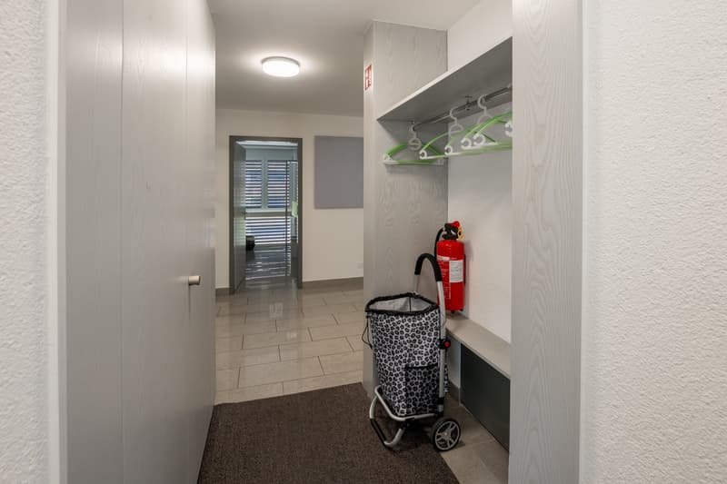 Espace de bureau spacieux de 7 pièces au 2e étage à Visp – à louer à partir de novembre 2026 (3)