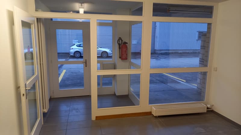 Office or practice rooms in a central location, as well as archive and storage rooms (3)