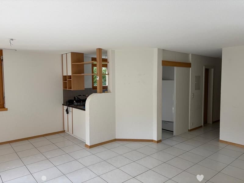 4.5-Zimmer Parterrewohnung an ruhiger Lage in Matten (3)
