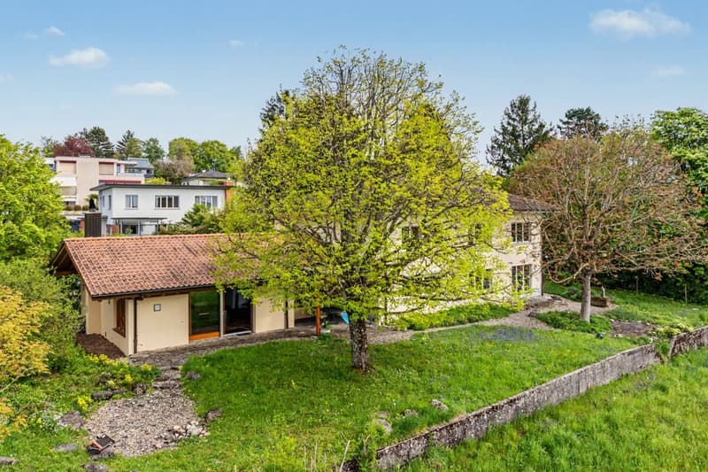 Detached house with lake view in prime location! (4)