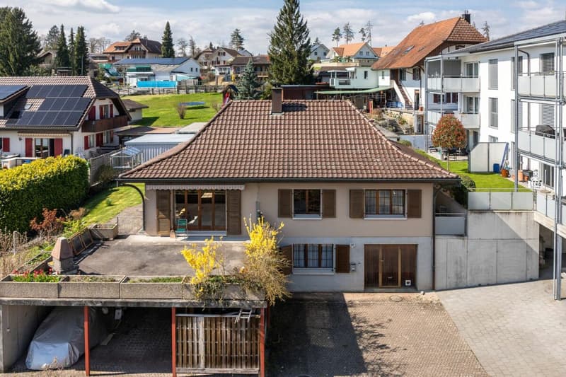 4.5-Zimmer-Einfamilienhaus mit Studiowohnung (1)