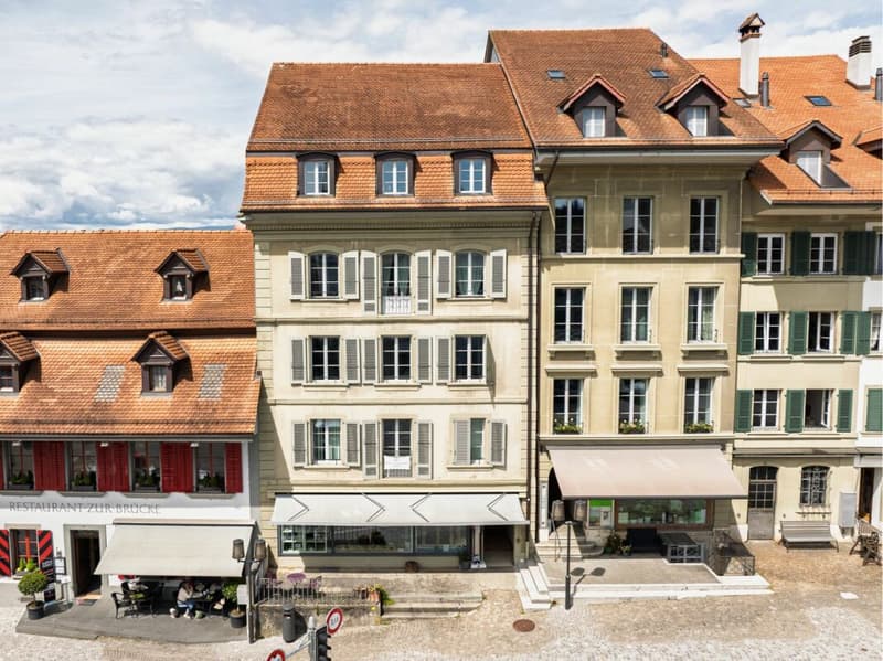 Appartement de 4,5 pièces dans un immeuble ancien au cœur d'Aarberger Stedtli ! (12)