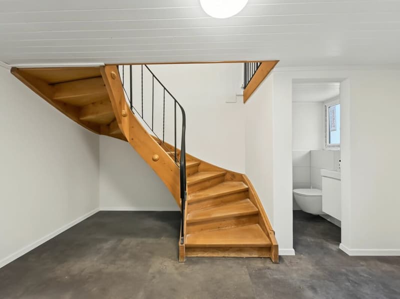 Erstvermietung einer sanierten 4.5-Zimmer-Duplexwohnung (4)
