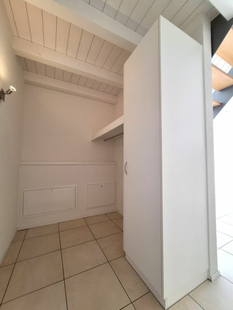 Sie suchen eine 3.5-Zimmer-Galeriewohnung? Schauen Sie rein! (6)