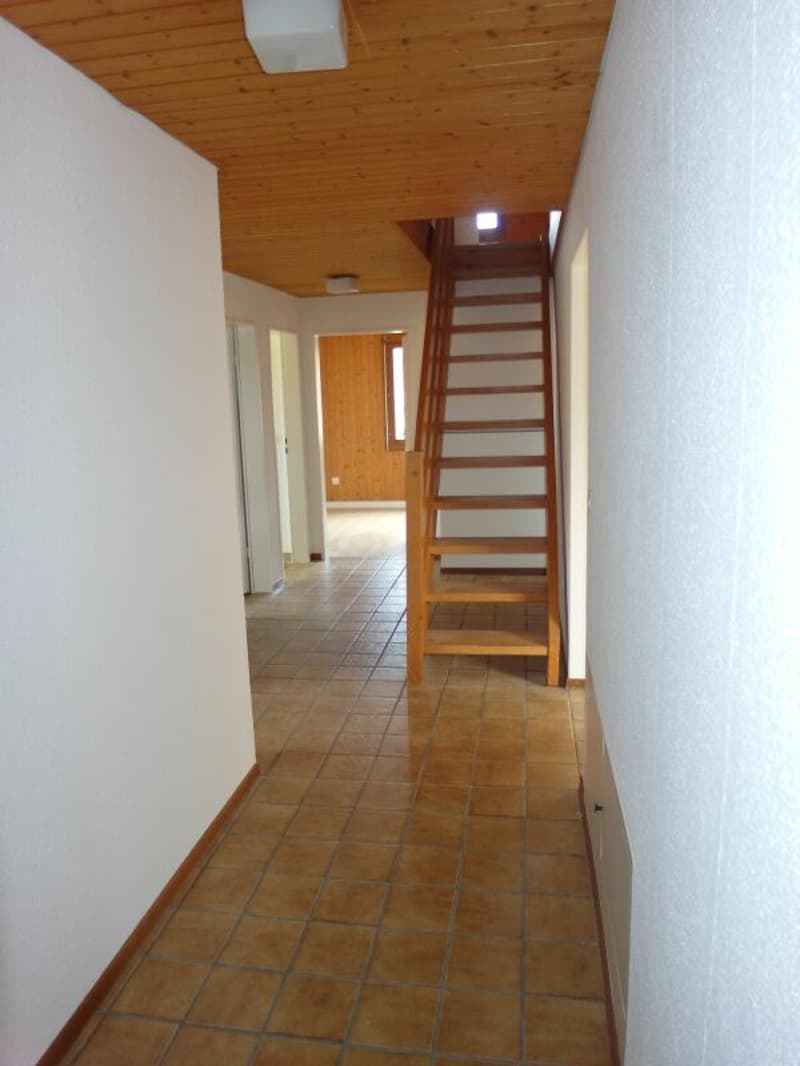 4.5-Room Attic Love with Fireplace & Panoramic View (8)