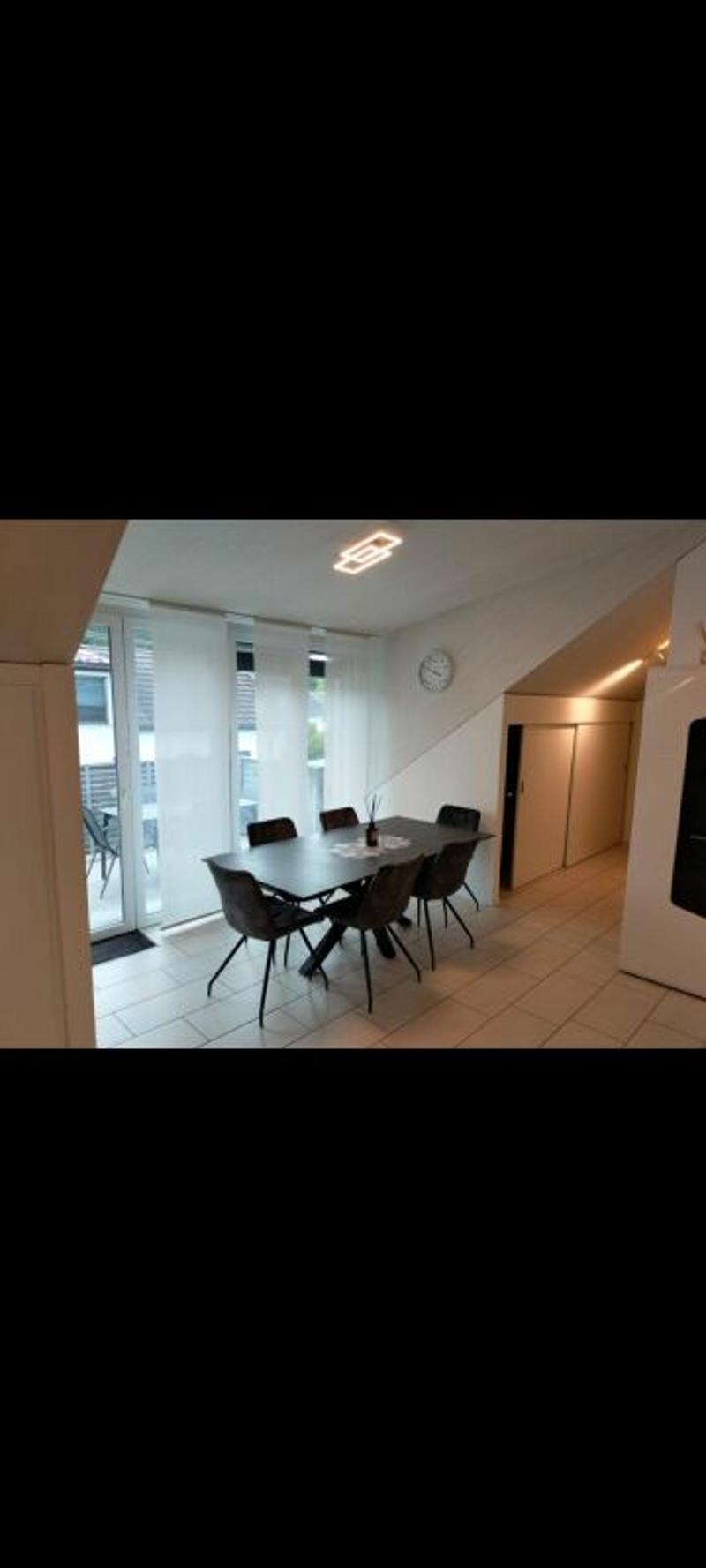 Charming and wonderfully bright - 2.5-room attic apartment in Windisch (3)