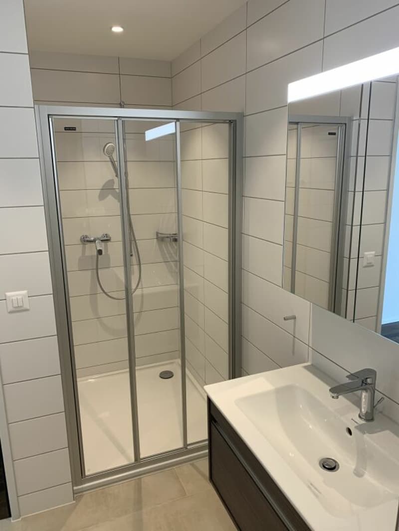 grosses Badezimmer