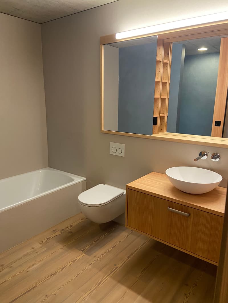 1 Nasszelle mit Badewanne