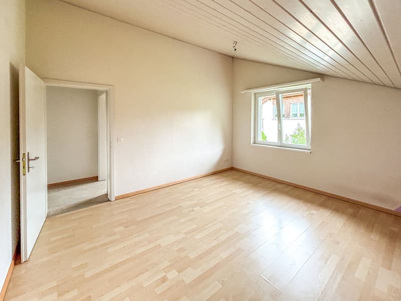 empty room, wooden floor, white walls, window, open door