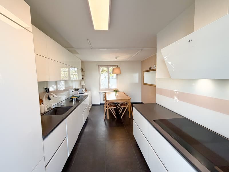 Charming 6.5 room single-family house in a quiet location in Oftringen (10)