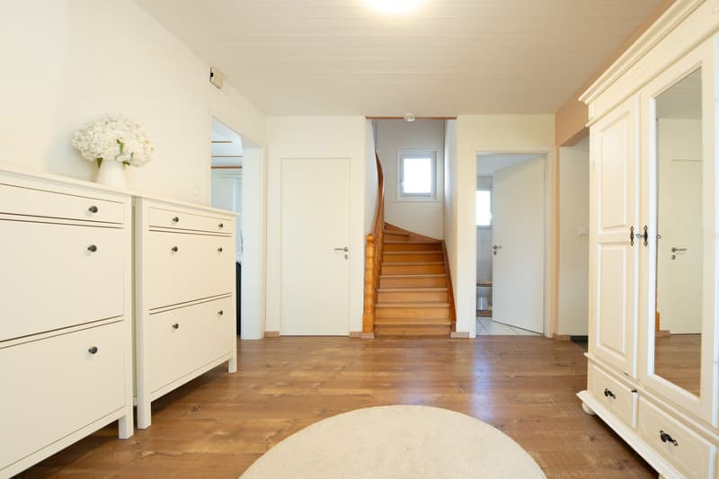 Charming 6.5 room single-family house in a quiet location in Oftringen (2)