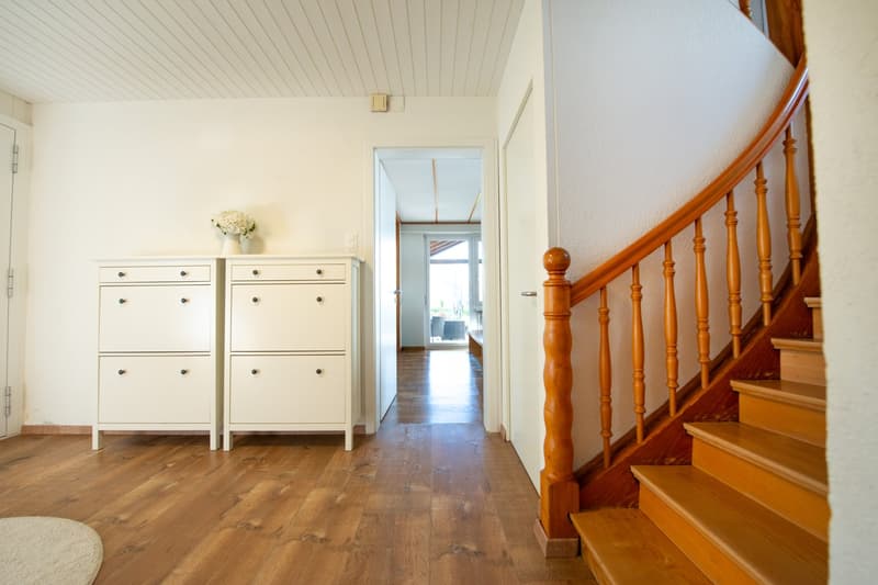 Charming 6.5 room single-family house in a quiet location in Oftringen (4)