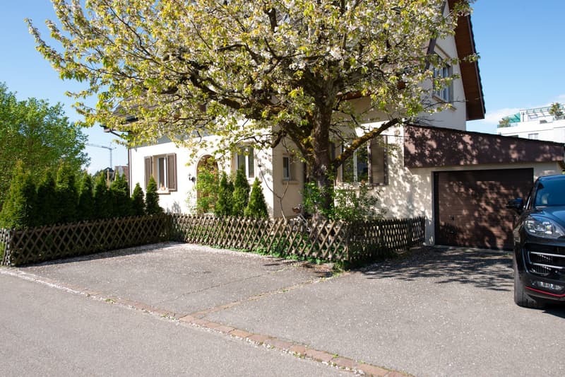 Charming 6.5 room single-family house in a quiet location in Oftringen (15)