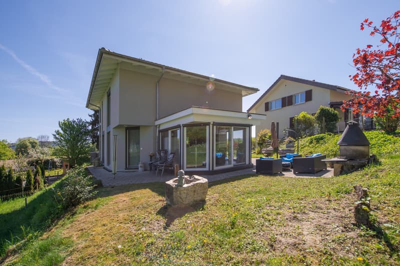 Elegance, light, and high-quality living with style and tranquility. (15)