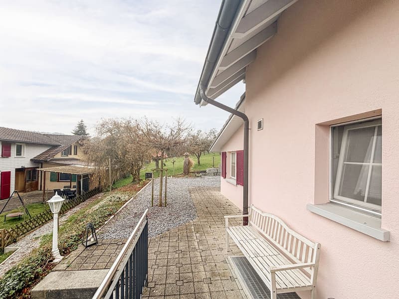 Spacious 6.5-room single-family house with fireplace in top location (27)