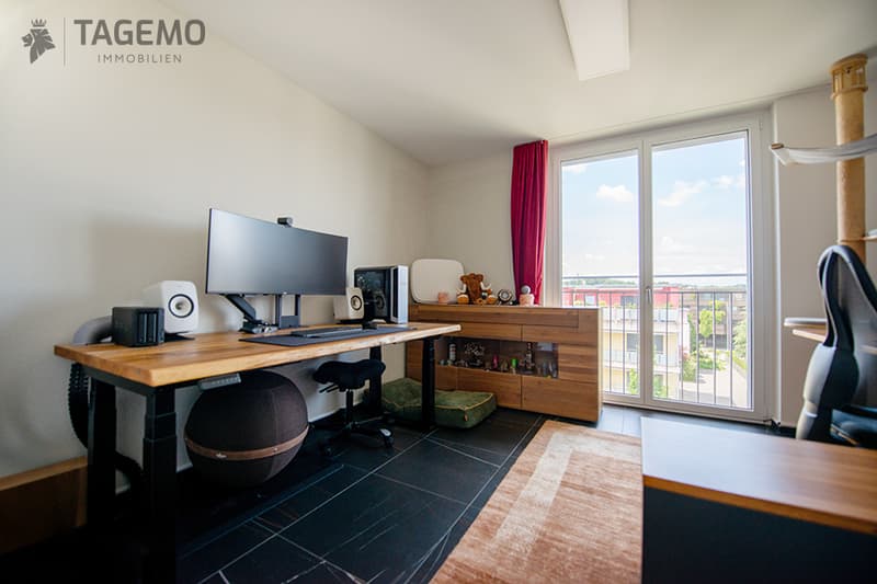 Neuwertige 3.5 Zimmer-Attikawohnung, die sich wie deutlich mehr anfühlt. (12)
