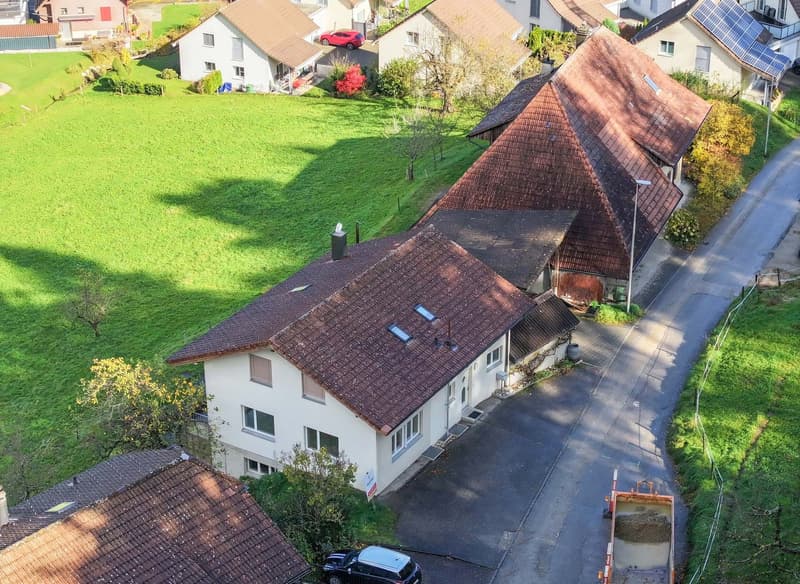 Single-family house with great potential for craftsmen and hobby enthusiasts (34)