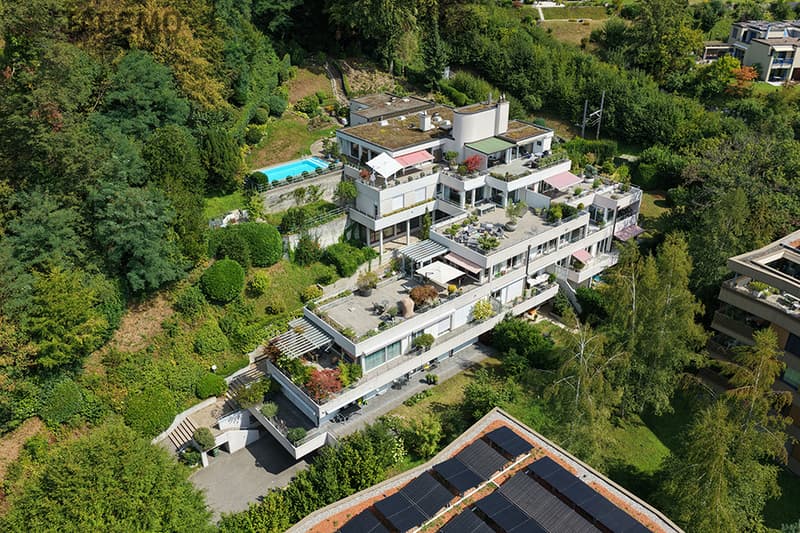 Zwei Gehminuten zum See. 100 m² Terrasse. Ein Freiraum, den man in Luzern nur selten findet. (3)