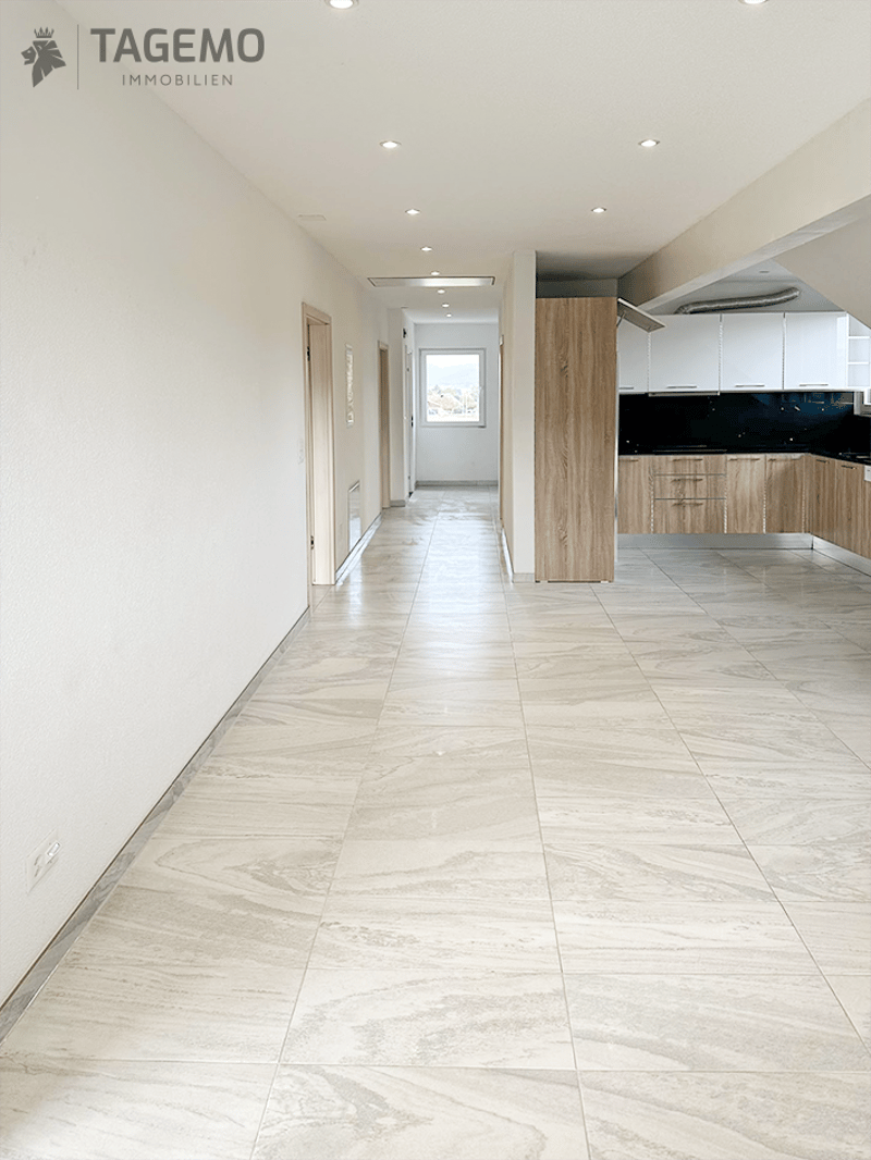 Zwei Wohnungen. Ein Haus. Viele Möglichkeiten für eine Investition. (13)