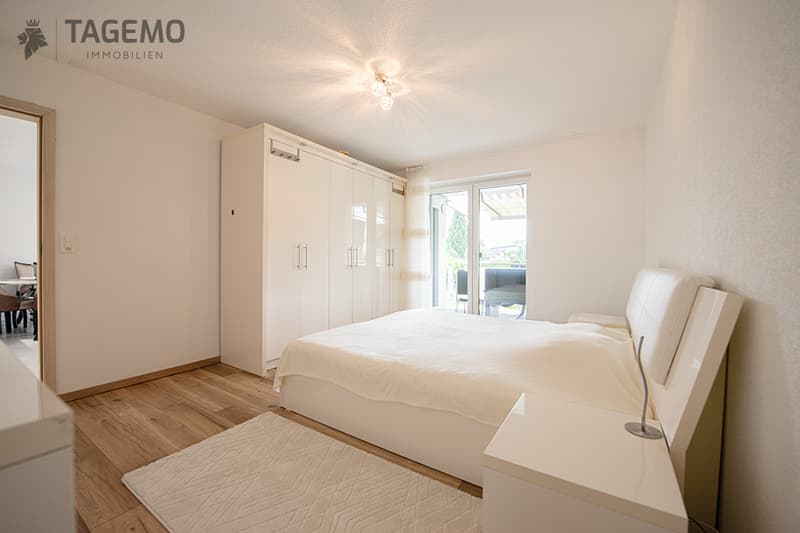 Zwei Wohnungen. Ein Haus. Viele Möglichkeiten für eine Investition. (8)